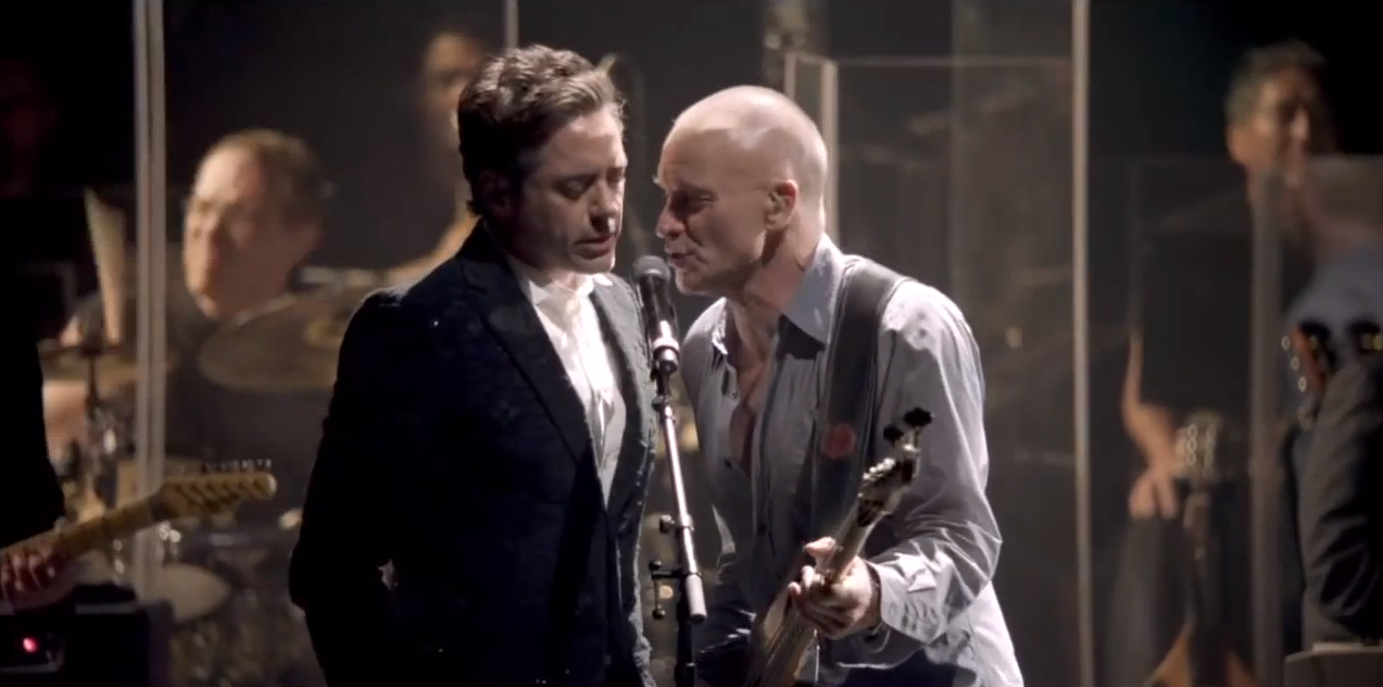 Robert Downey Jr. and Sting sing “Driven to Tears” at Beacon Theatre